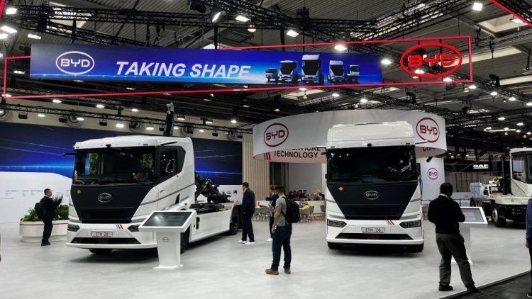 BYD ETT 44 стъпва в Европа с 600 км пробег и мегаватово зареждане