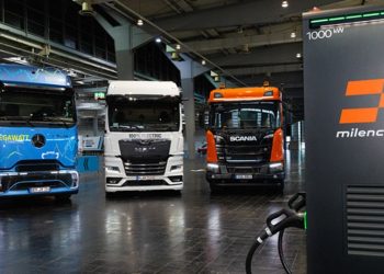 Daimler Truck, MAN Truck & Bus, Scania и Milence демонстрираха мегаватово зареждане на IAA TRANSPORTATION 2026